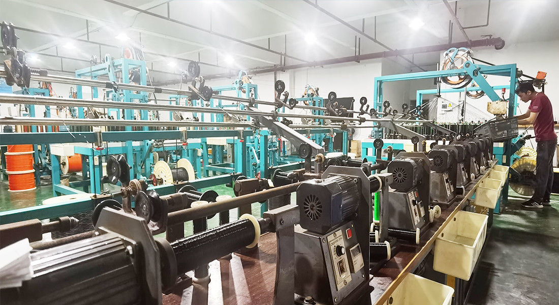 Shenzhen Yasi Lecai Technology Co., Ltd. línea de producción del fabricante